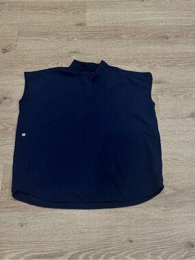 FIGS Catarina Pocketed Sleeveless Mock Neck Scrub Top Navy Women’s Small